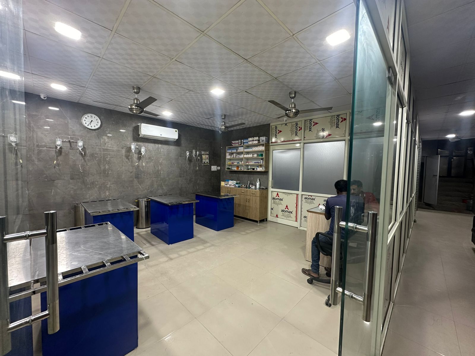 VET PLUS DOG & CAT CLINIC South West Delhi Branch